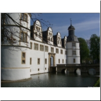 schloss-neuhaus-2007-0818.jpg